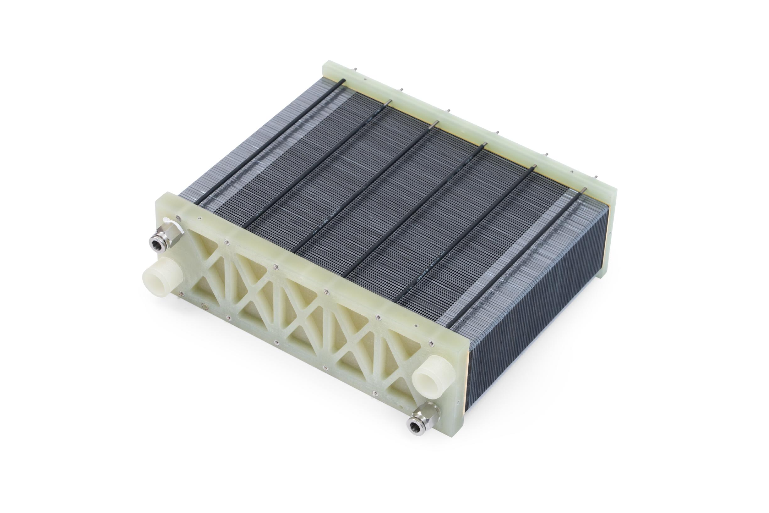 C2 Closed-Cathode Fuel Cell